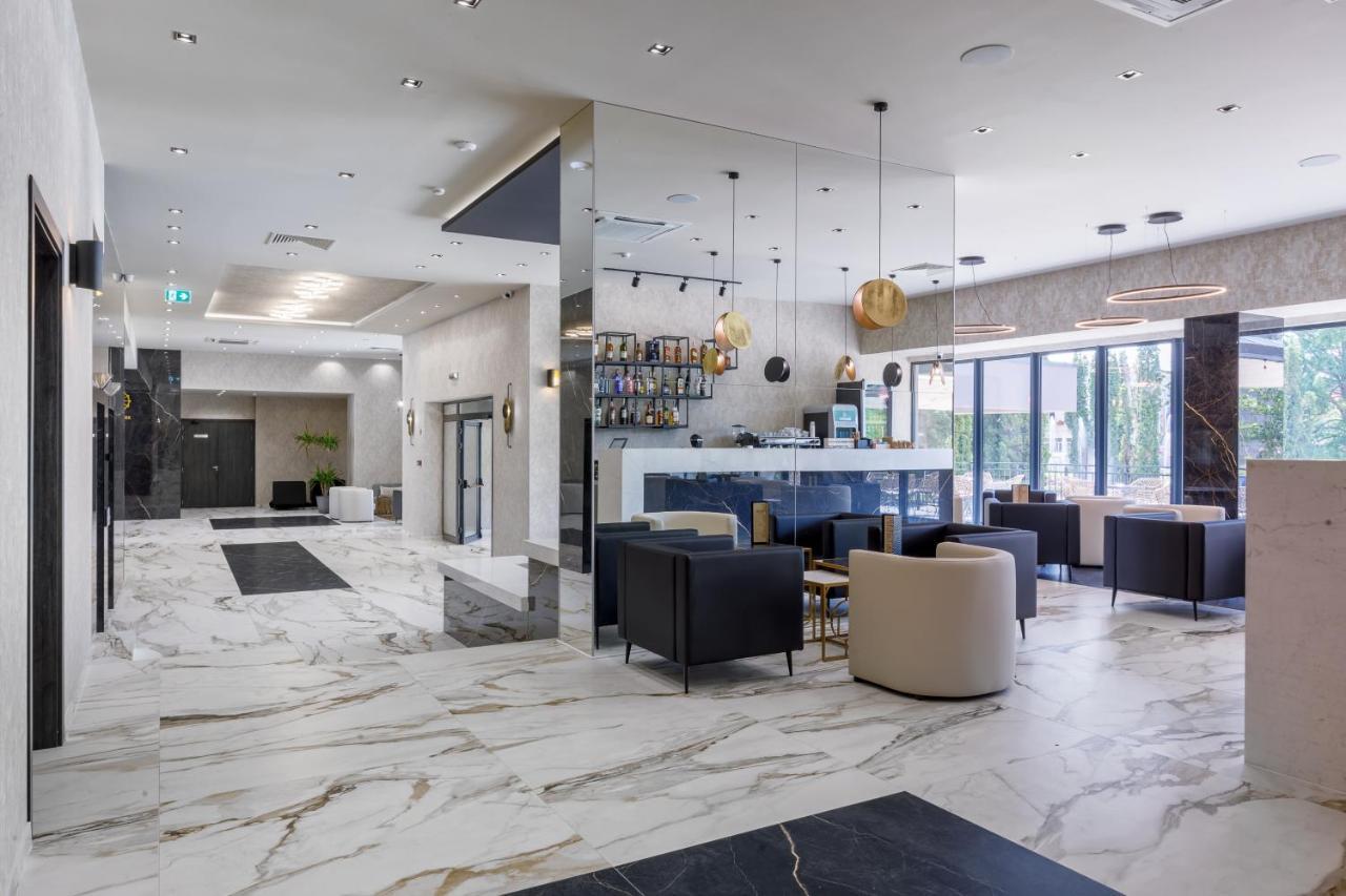 Jitomir Hotel Montana Extérieur photo