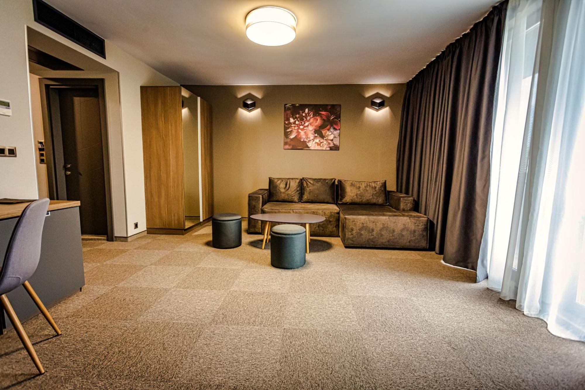 Jitomir Hotel Montana Extérieur photo
