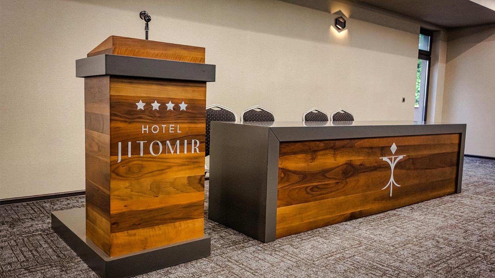 Jitomir Hotel Montana Extérieur photo