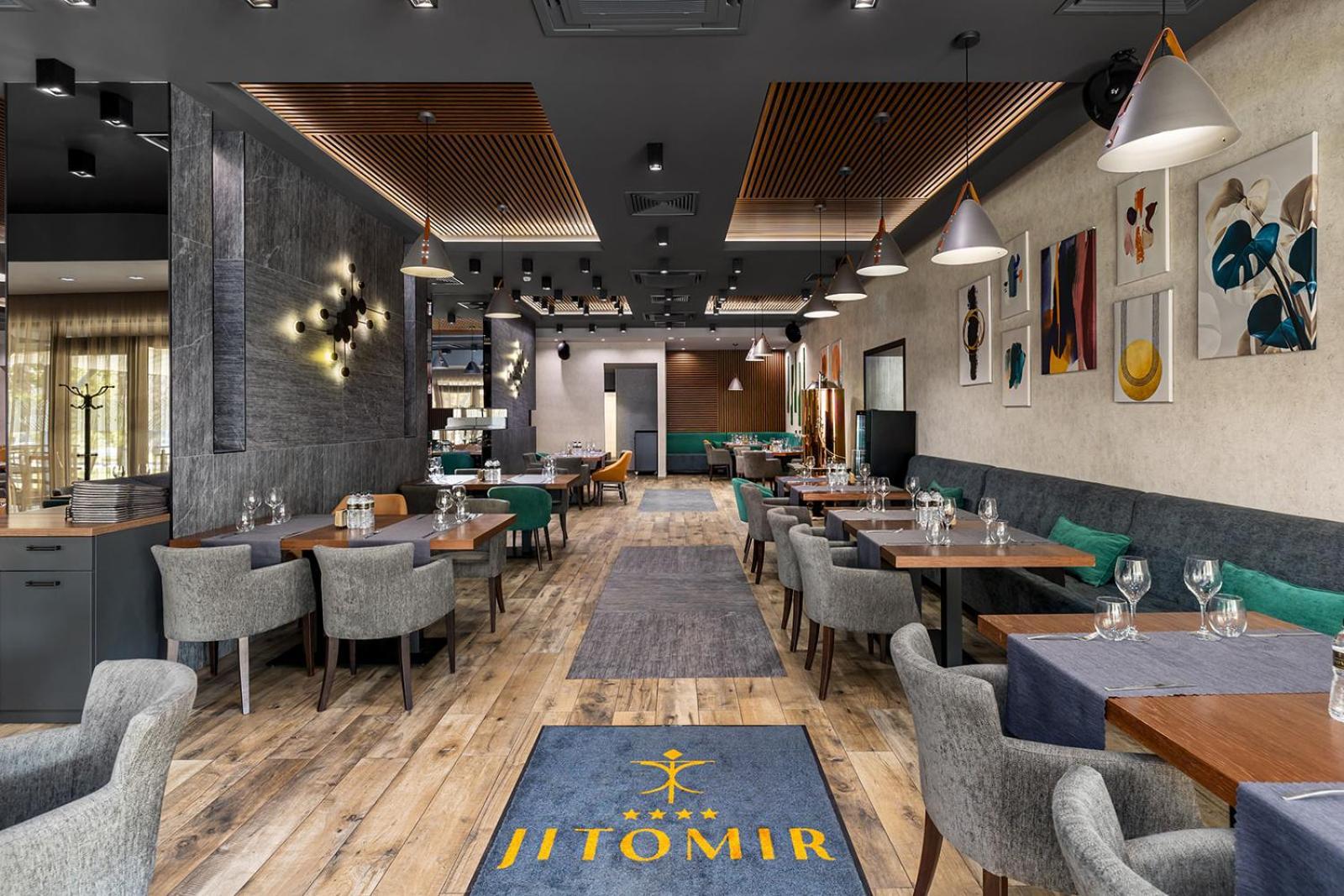 Jitomir Hotel Montana Extérieur photo