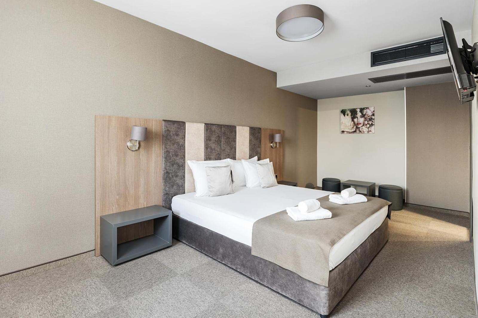 Jitomir Hotel Montana Extérieur photo