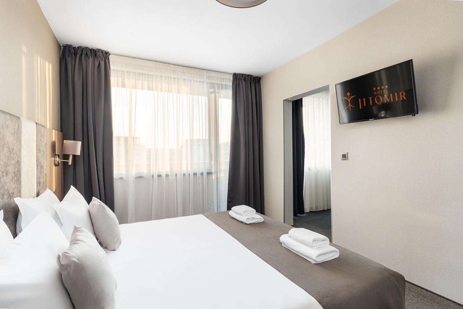 Jitomir Hotel Montana Extérieur photo