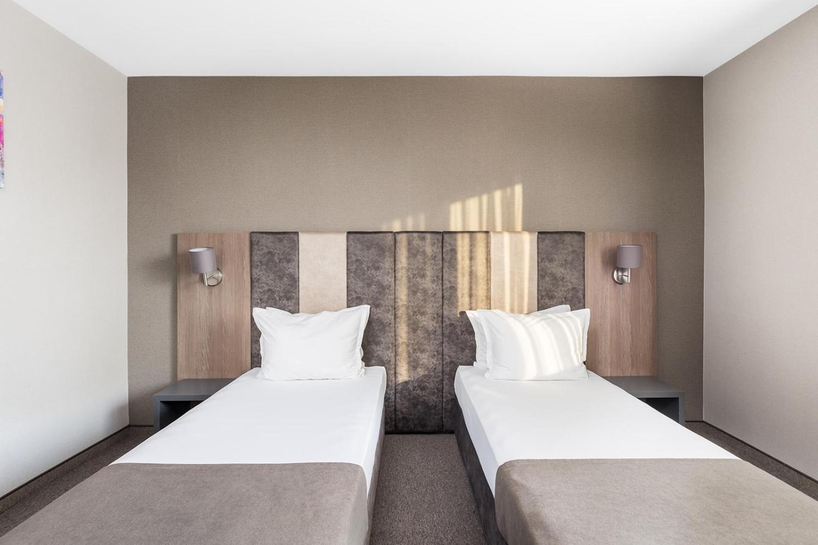 Jitomir Hotel Montana Extérieur photo