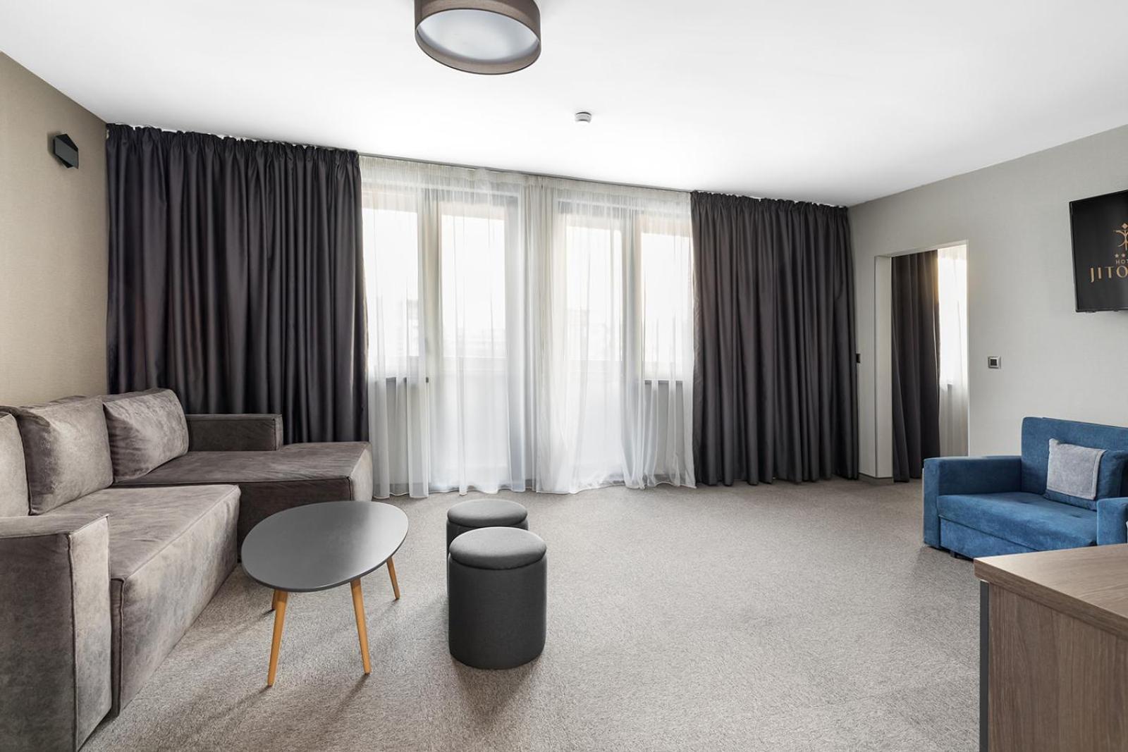 Jitomir Hotel Montana Extérieur photo