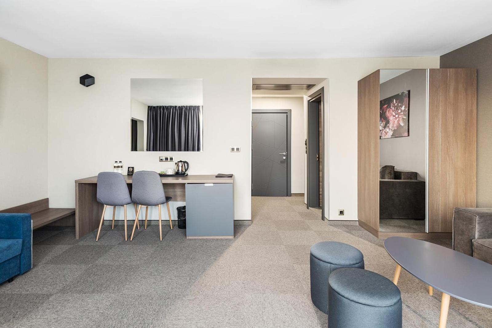 Jitomir Hotel Montana Extérieur photo