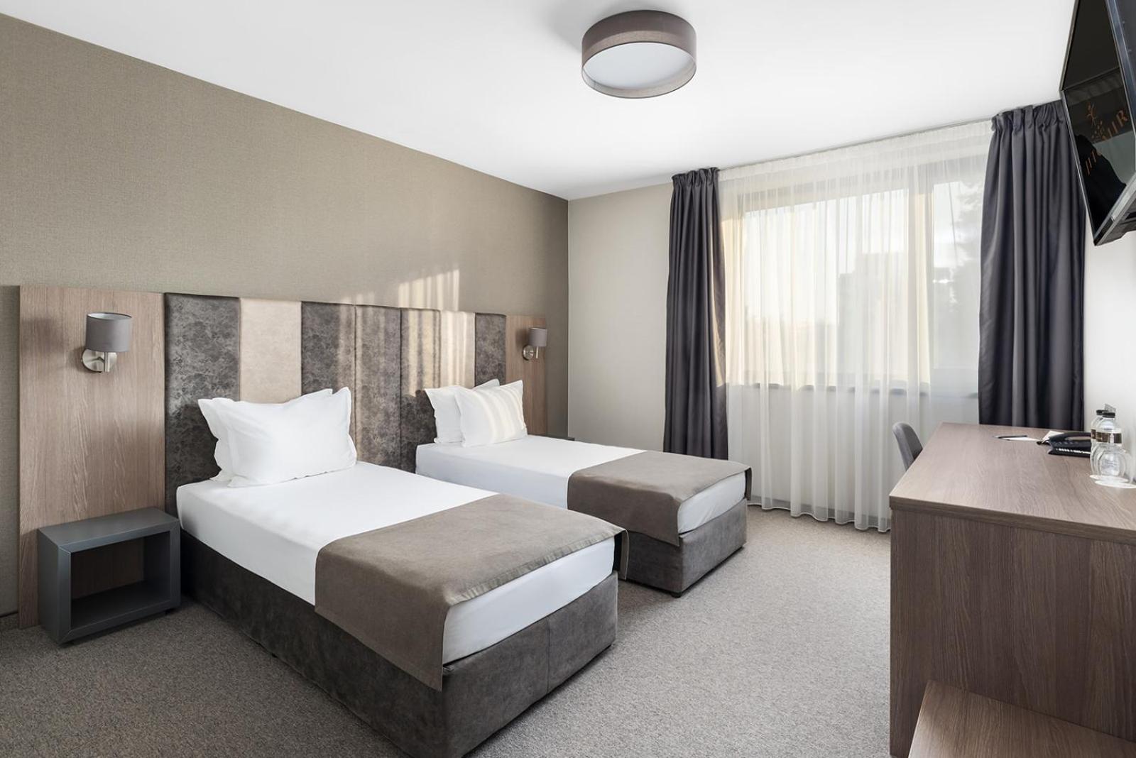 Jitomir Hotel Montana Extérieur photo